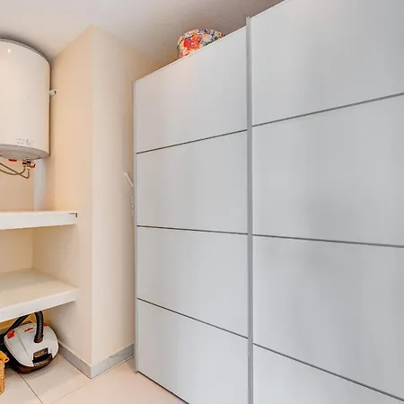 Sea View Penthouse Sunshine Urbania 아파트 *