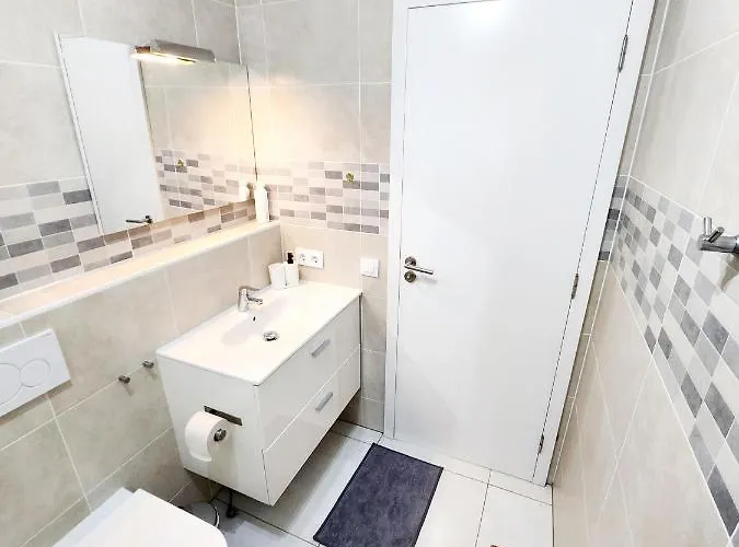 Sea View Penthouse Sunshine Urbania * 美洲海滩